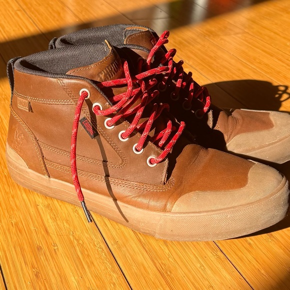 Chrome Industries Other - Chrome Industries STORM 415 TRACTION BOOT